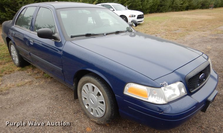 image for item DD4520 2011 Ford Crown Victoria Police Interceptor