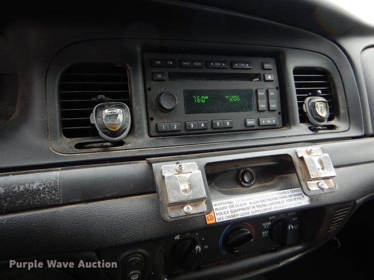 image for item DD4520 2011 Ford Crown Victoria Police Interceptor