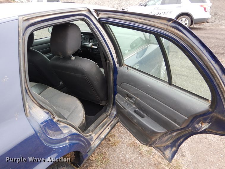 image for item DD4520 2011 Ford Crown Victoria Police Interceptor