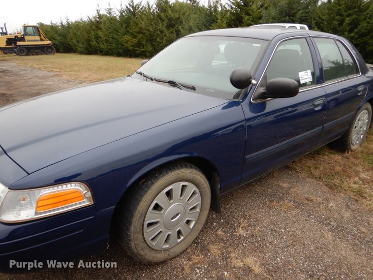 image for item DD4520 2011 Ford Crown Victoria Police Interceptor