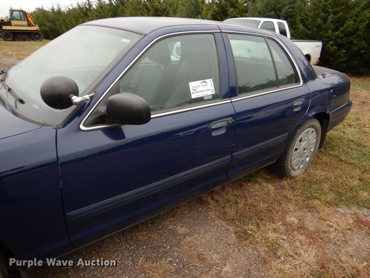 image for item DD4520 2011 Ford Crown Victoria Police Interceptor