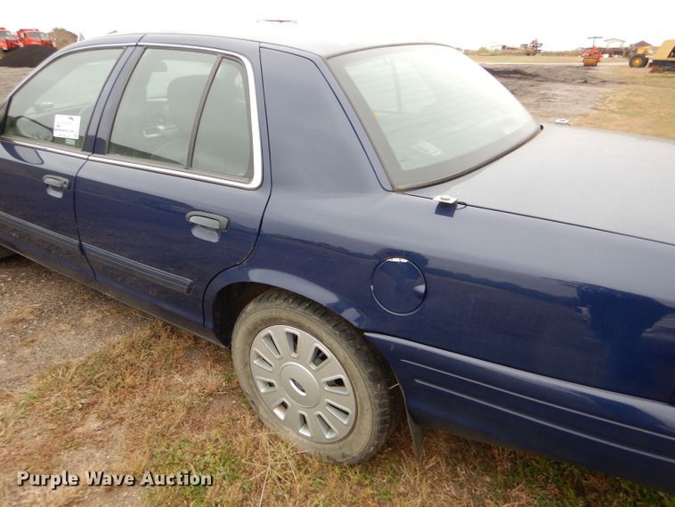 image for item DD4520 2011 Ford Crown Victoria Police Interceptor