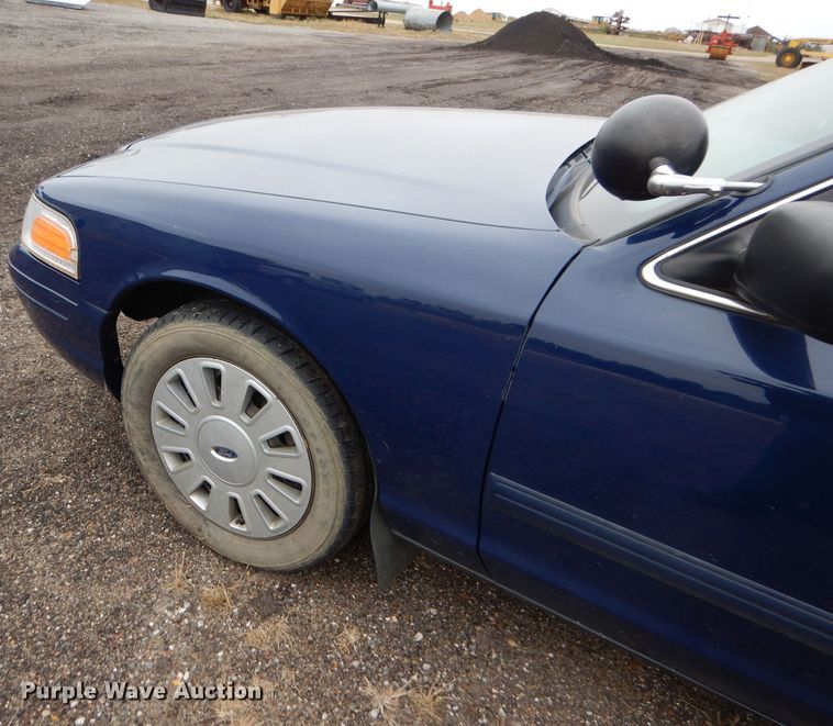 image for item DD4520 2011 Ford Crown Victoria Police Interceptor