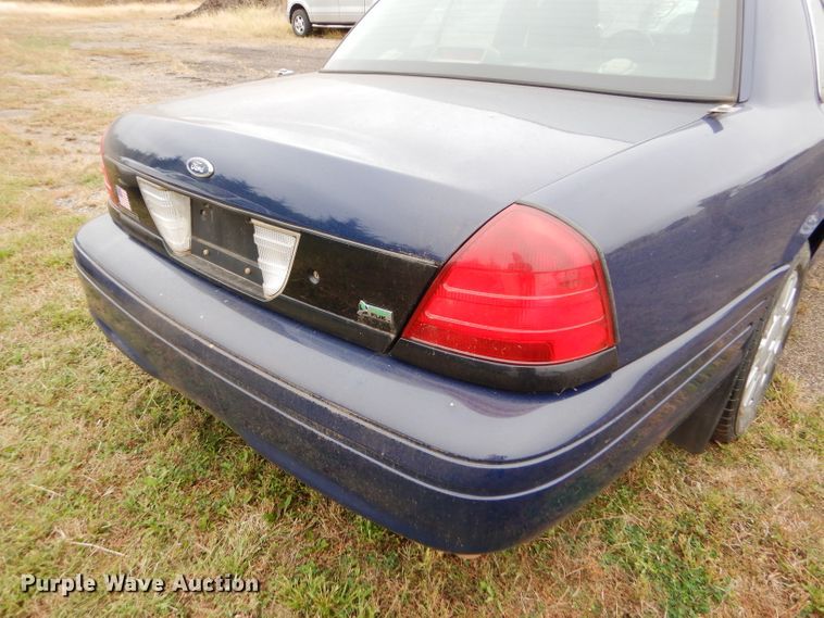 image for item DD4520 2011 Ford Crown Victoria Police Interceptor