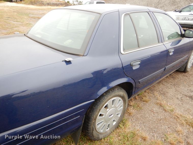 image for item DD4520 2011 Ford Crown Victoria Police Interceptor