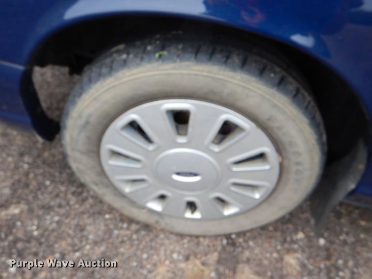 image for item DD4520 2011 Ford Crown Victoria Police Interceptor