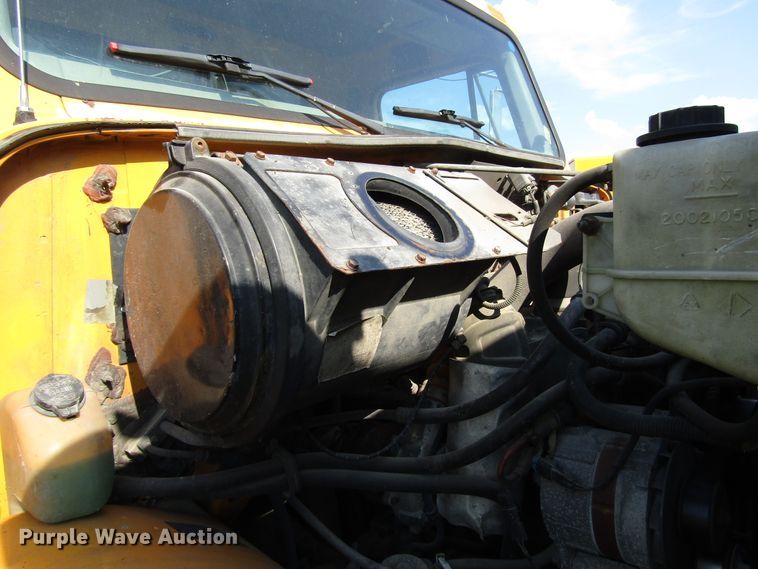 image for item DG8208 2002 International 4900 flatbed truck