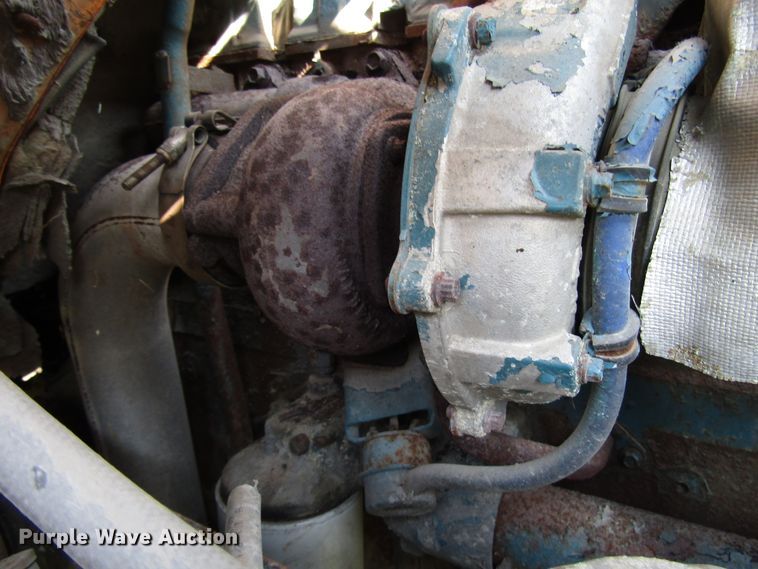 image for item DG8208 2002 International 4900 flatbed truck