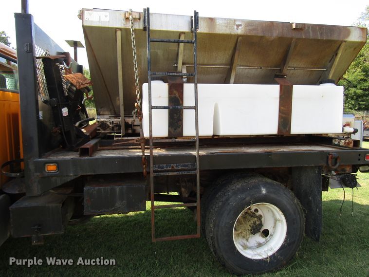 image for item DG8208 2002 International 4900 flatbed truck