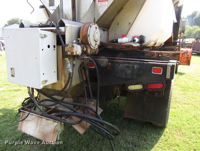 image for item DG8208 2002 International 4900 flatbed truck