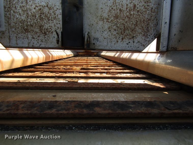 image for item DG8208 2002 International 4900 flatbed truck