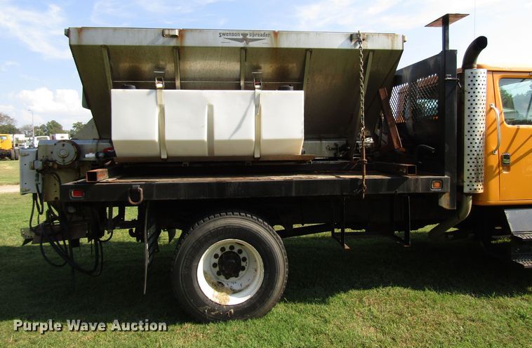 image for item DG8208 2002 International 4900 flatbed truck