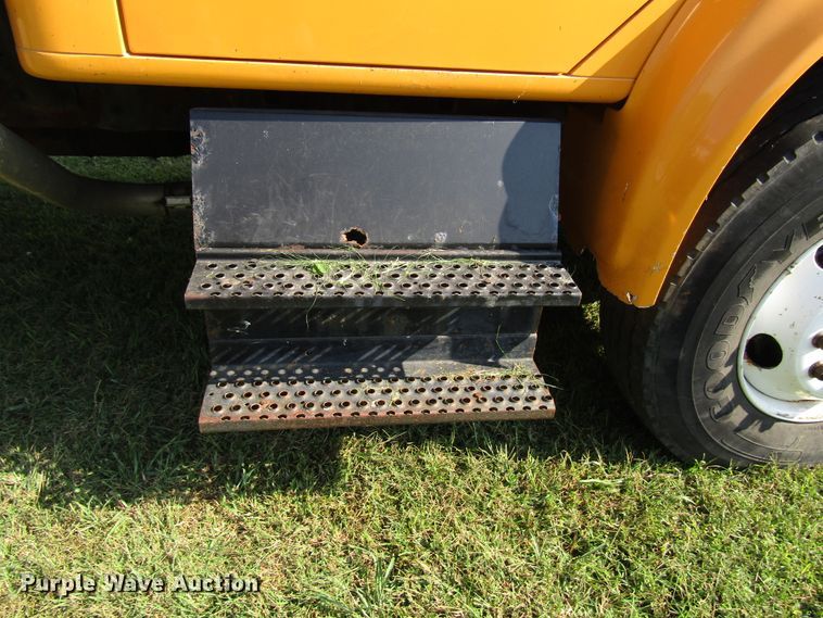 image for item DG8208 2002 International 4900 flatbed truck