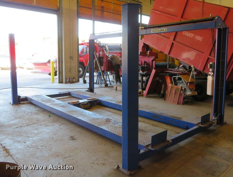 image for item DH1619 Four post automotive lift