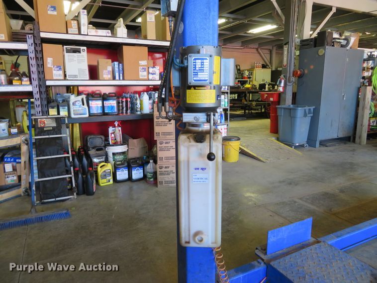 image for item DH1619 Four post automotive lift