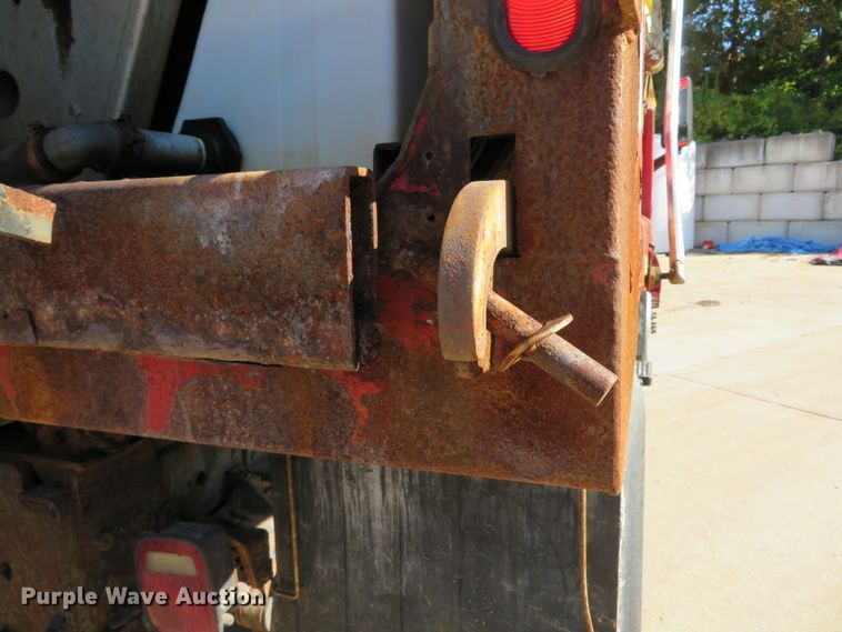 image for item DH1621 2008 GMC C7500 dump truck