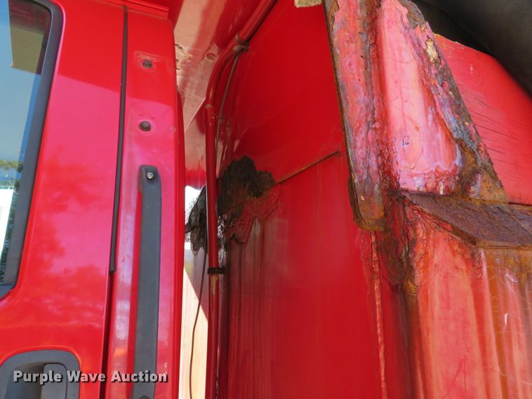 image for item DH1621 2008 GMC C7500 dump truck