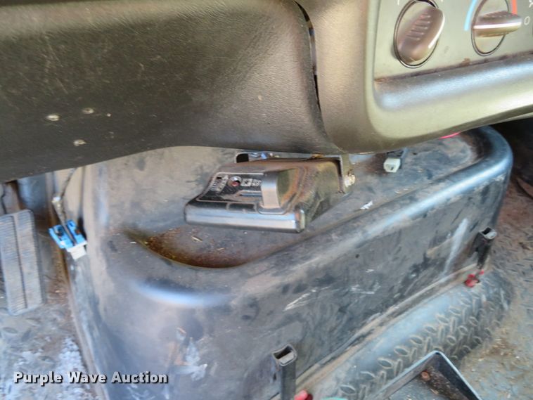 image for item DH1621 2008 GMC C7500 dump truck