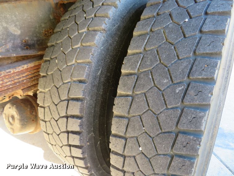 image for item DH1621 2008 GMC C7500 dump truck