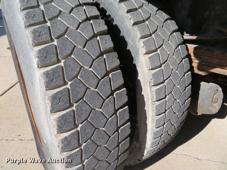 image for item DH1621 2008 GMC C7500 dump truck