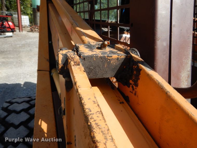 image for item DH2103 1994 Case 1845C skid steer