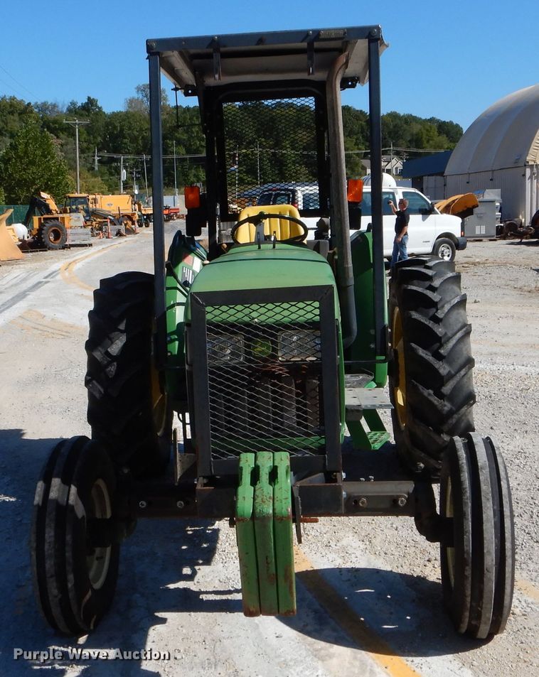 image for item DH2146 2003 John Deere 5220 tractor