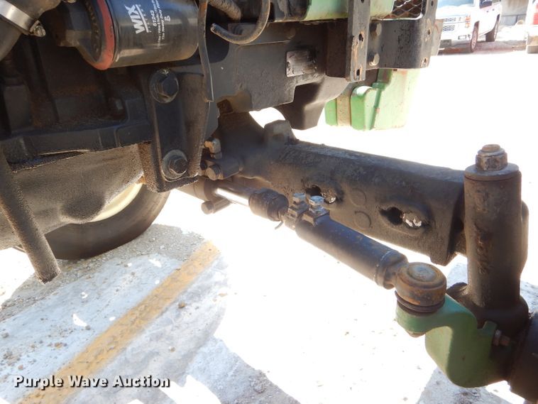 image for item DH2146 2003 John Deere 5220 tractor
