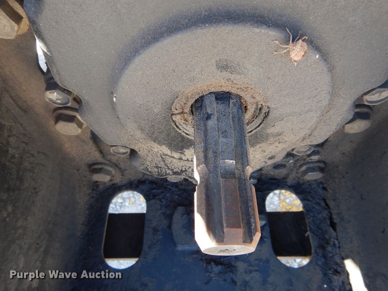 image for item DH2146 2003 John Deere 5220 tractor