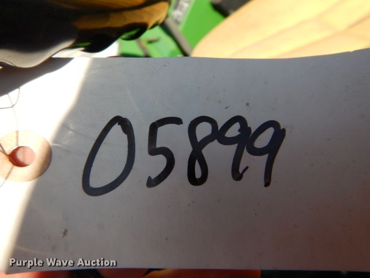 image for item DH2146 2003 John Deere 5220 tractor