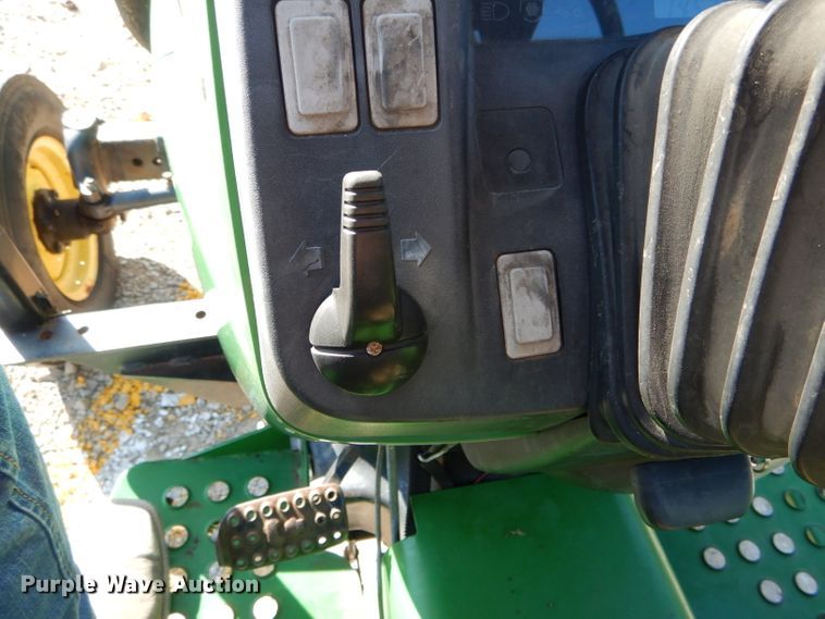 image for item DH2147 2008 John Deere 5325 tractor
