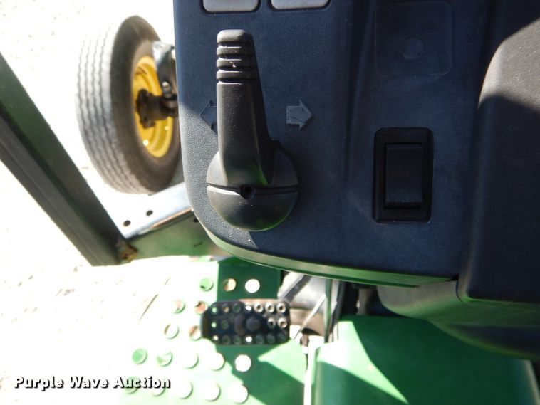 image for item DH2148 2006 John Deere 5525 tractor