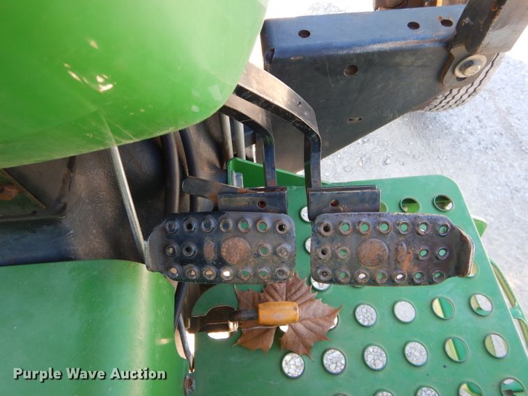 image for item DH2148 2006 John Deere 5525 tractor