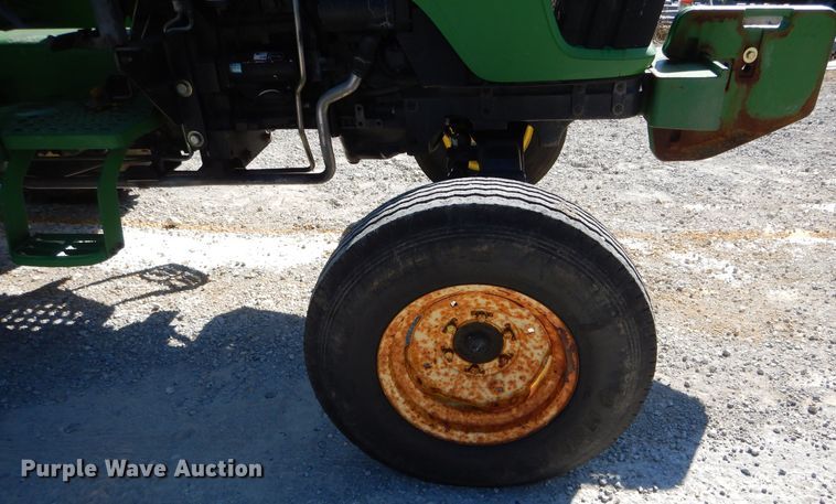 image for item DH2148 2006 John Deere 5525 tractor