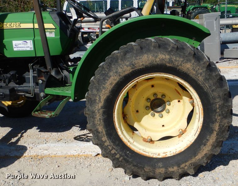 image for item DH2148 2006 John Deere 5525 tractor