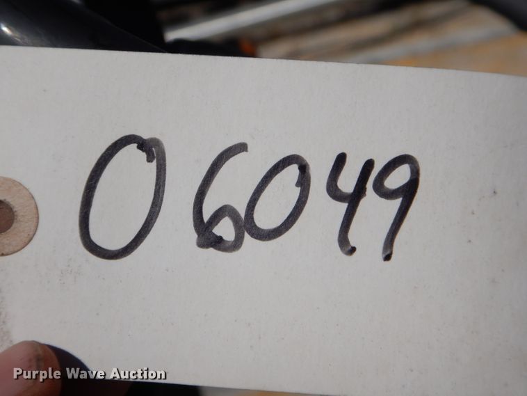 image for item DH2148 2006 John Deere 5525 tractor