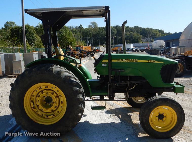 image for item DH2149 2006 John Deere 5525 tractor