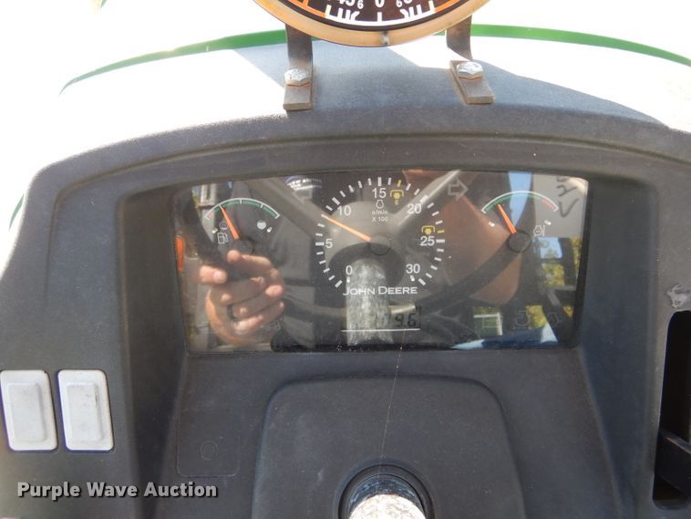 image for item DH2149 2006 John Deere 5525 tractor