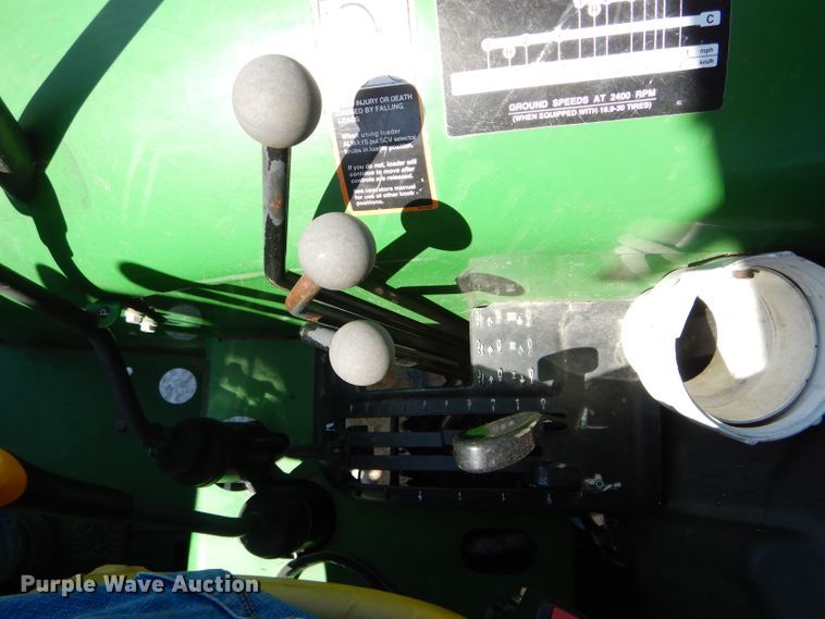 image for item DH2149 2006 John Deere 5525 tractor