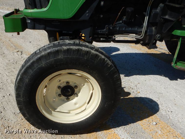 image for item DH2149 2006 John Deere 5525 tractor