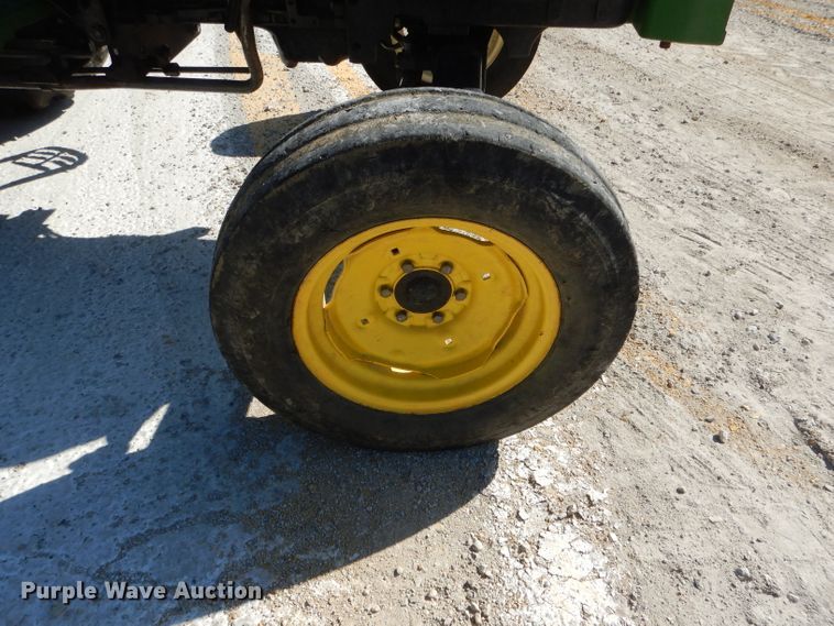 image for item DH2149 2006 John Deere 5525 tractor