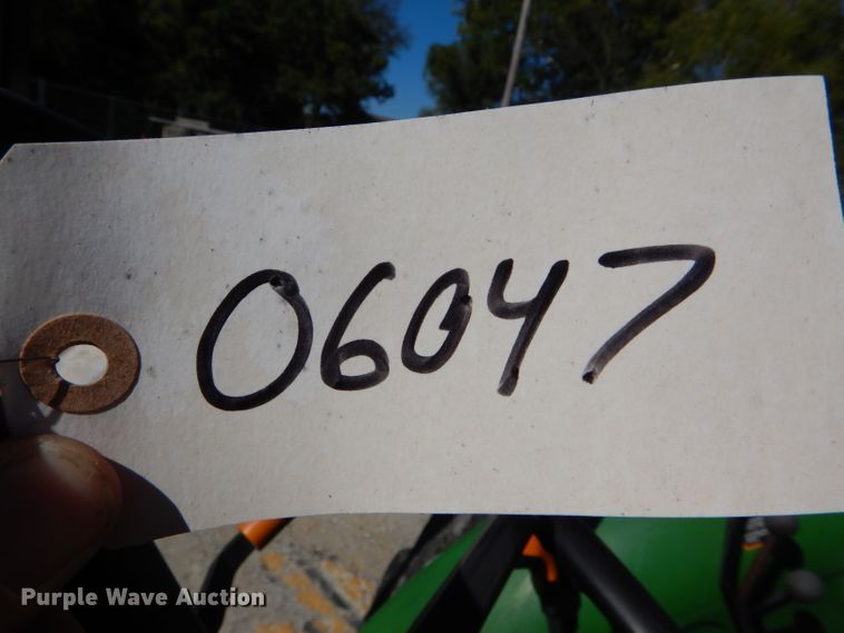 image for item DH2149 2006 John Deere 5525 tractor