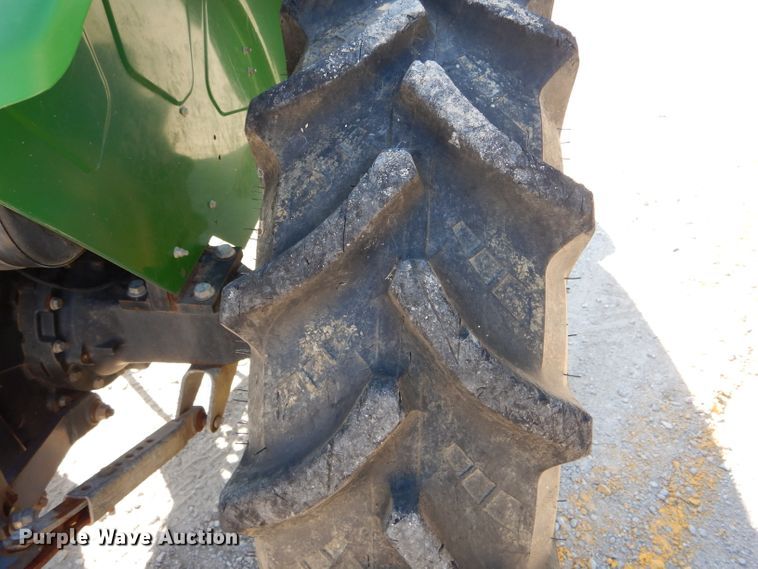 image for item DH2150 2008 John Deere 5325 tractor