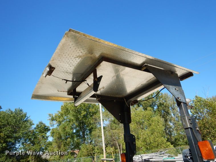 image for item DH2151 2002 John Deere 5420 MFWD tractor