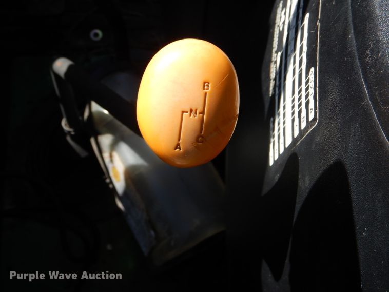 image for item DH2151 2002 John Deere 5420 MFWD tractor