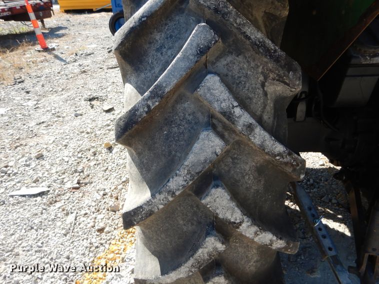 image for item DH2151 2002 John Deere 5420 MFWD tractor