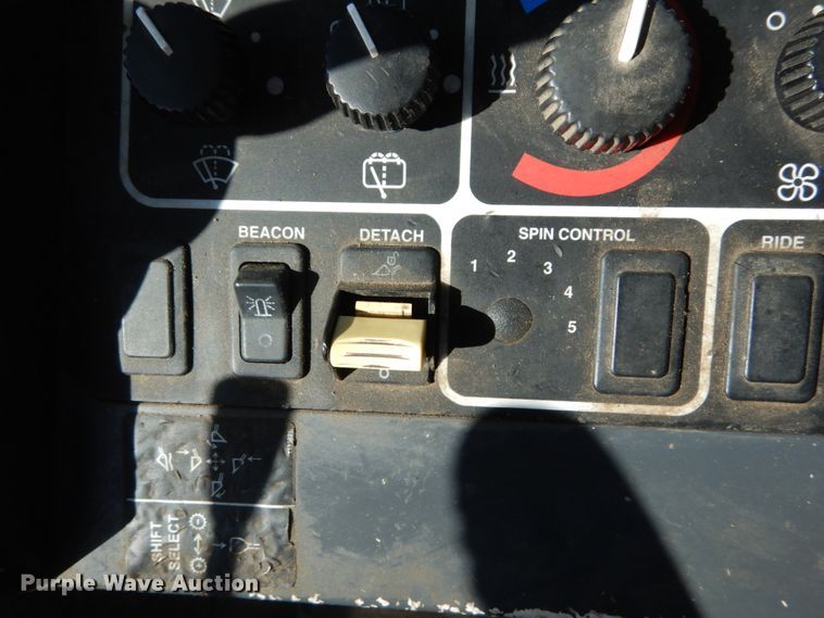 image for item DH2157 2003 John Deere 544H wheel loader