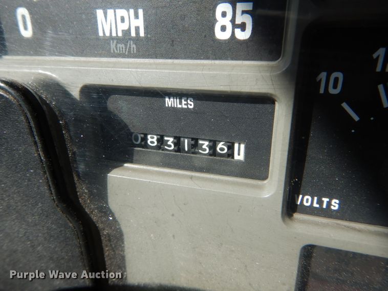 image for item DH2158 2002 International 2574 dump truck