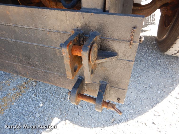 image for item DH2158 2002 International 2574 dump truck