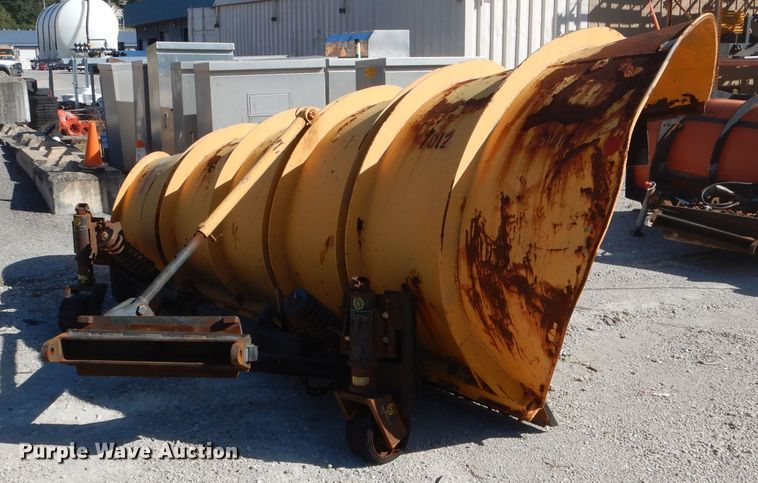 image for item DH2158 2002 International 2574 dump truck