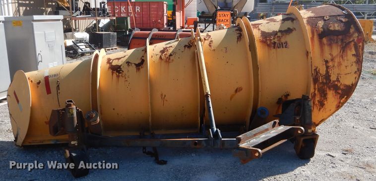 image for item DH2158 2002 International 2574 dump truck